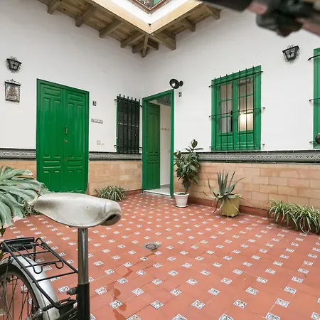 Apartamento Cuarta Puerta Centro Historico Seville Exterior photo